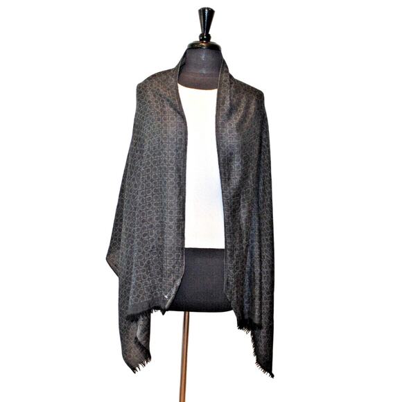 D0 NWoT New Salvatore FERRAGAMO Wool Cashmere Silk Scarf Shawl Logo 24" x 69"